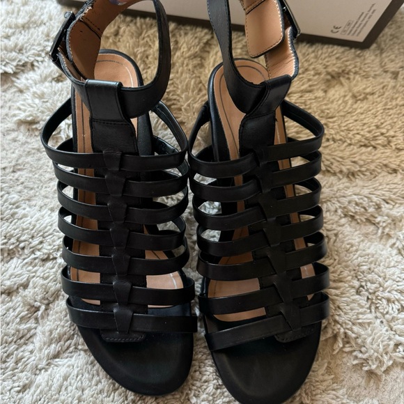 Vionic Sami Leather Gladiator Style Ankle Strap Block Heel - Size 8 - Picture 2 of 6